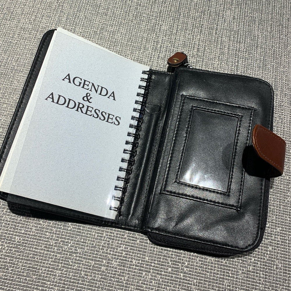 Agenda/Address Wallet View 4